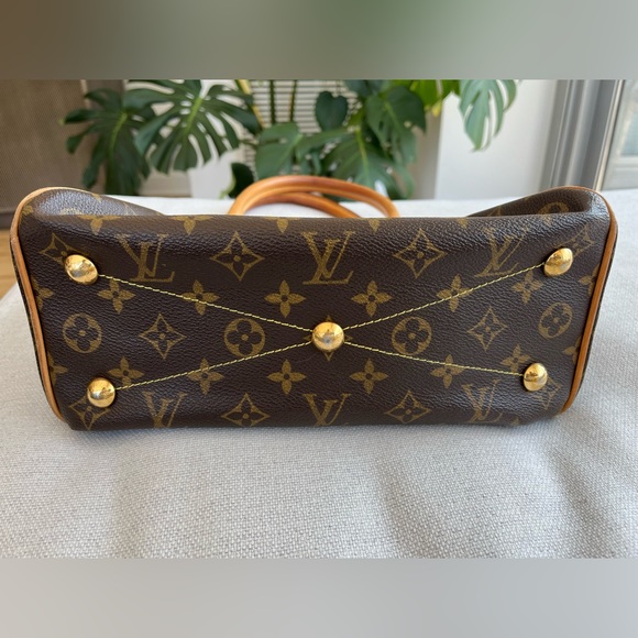 🔥 100% Authentic Louis Vuitton Trivoli Handbag with Dustbag🔥 - Picture 9 of 12